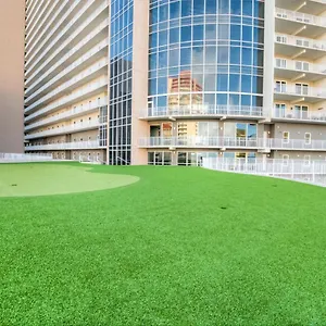 Laketown 302! Beautiful 1 Bd, 2ba! Lower Floor, Multiple Pools! Holiday home