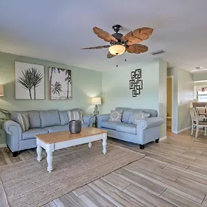 The Sage Pcb Family Getaway - Walk To Beach! Holiday home